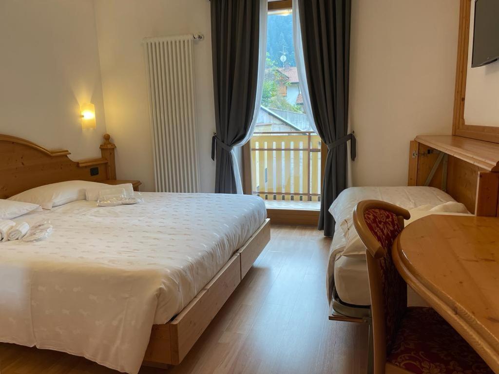 Hotel La Perla Андало Экстерьер фото