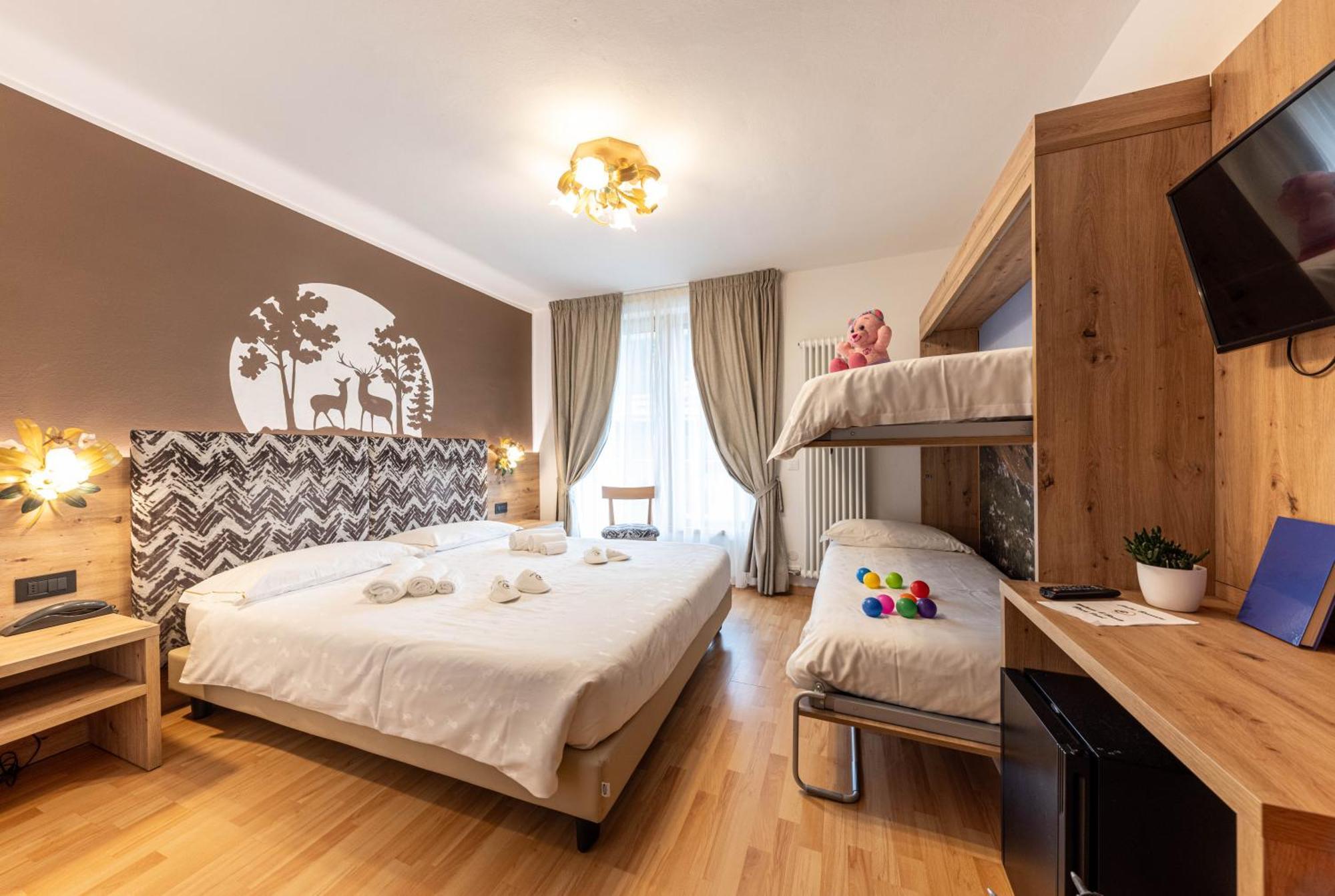 Hotel La Perla Андало Экстерьер фото