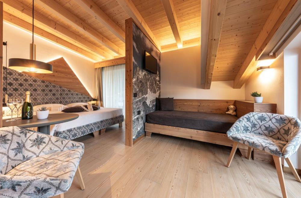 Hotel La Perla Андало Экстерьер фото