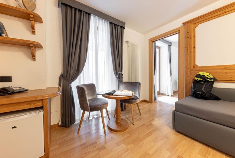 Hotel La Perla Андало Экстерьер фото